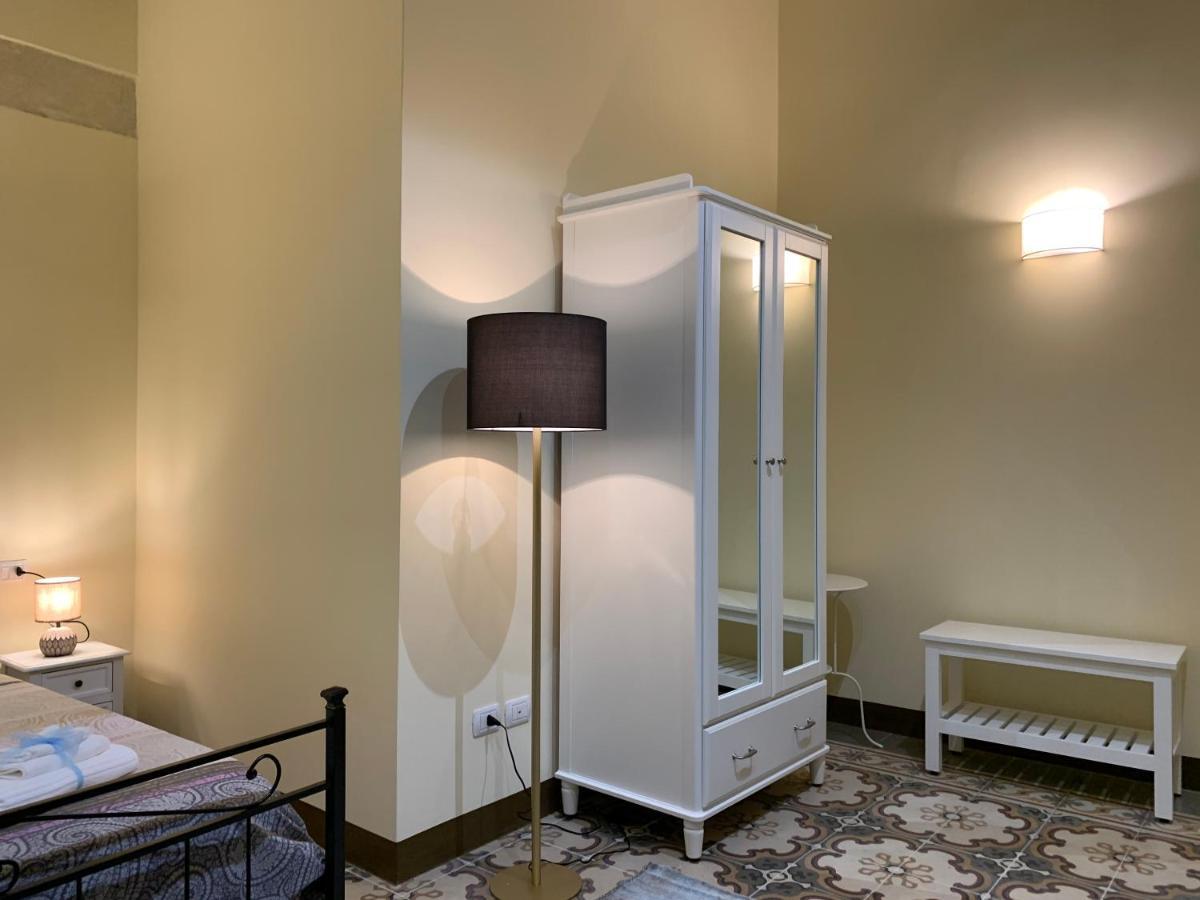 Piazza Fontana Luxury Bed and Breakfast Galatina Exteriör bild